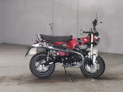 Honda DAX125