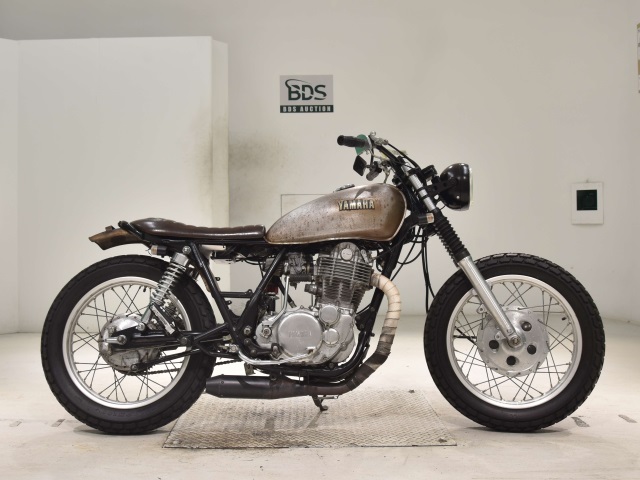 Yamaha SR500