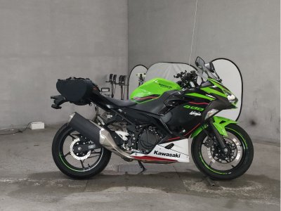 Kawasaki NINJA400