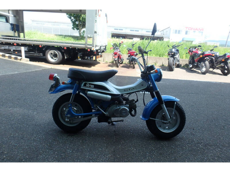 Suzuki RV50