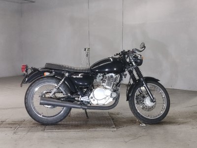 Suzuki ST250