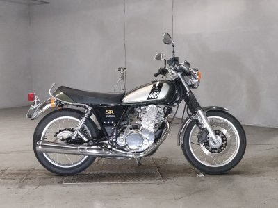 Yamaha SR400