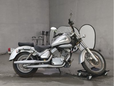 Suzuki INTRUDER 250LC