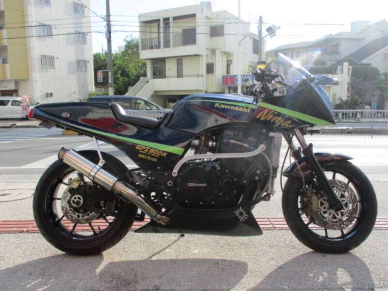 Kawasaki GPZ900R