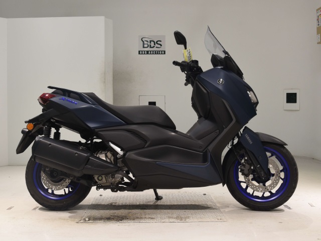 Yamaha X-MAX250-2