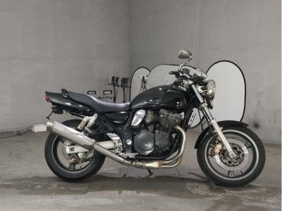 Suzuki GSX400 INAZUMA