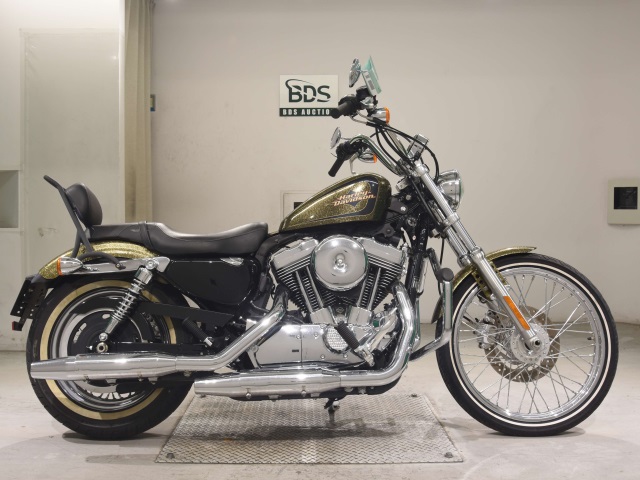 HD SPORTSTER SEVENTY-TWO XL1200V