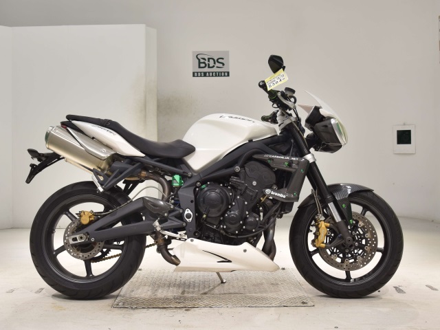 Triumph STREET TRIPLE R