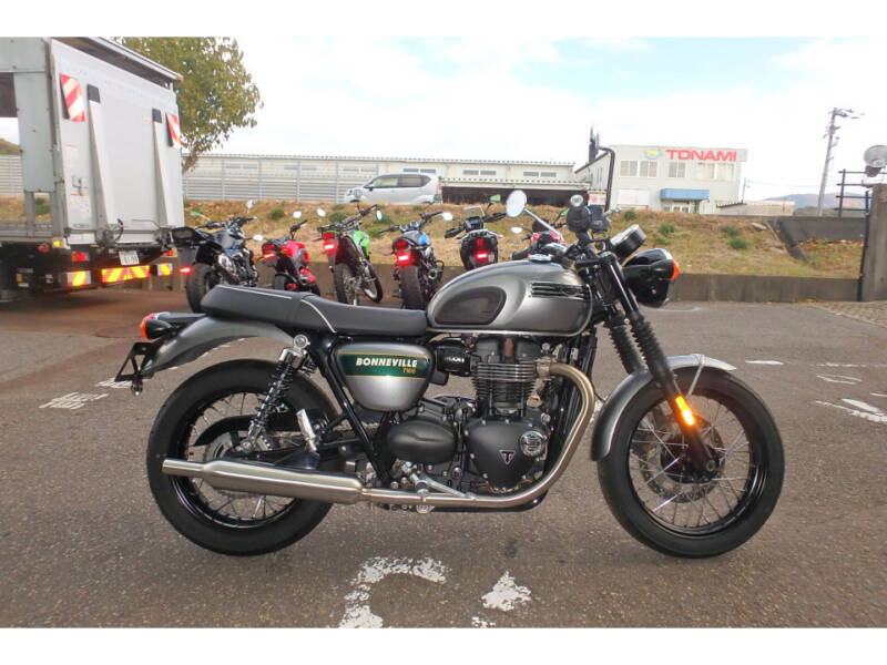 Triumph BONNEVILLE T100