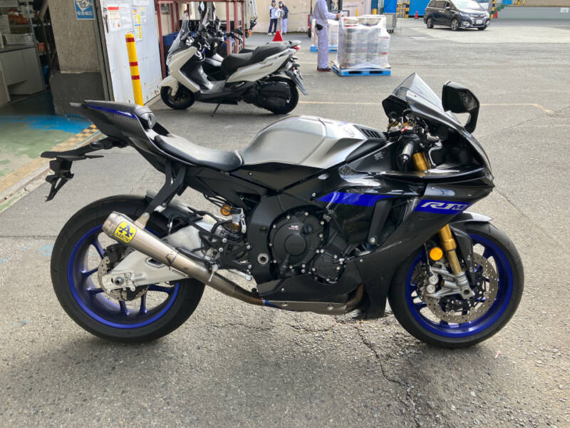 Yamaha YZF-R1M