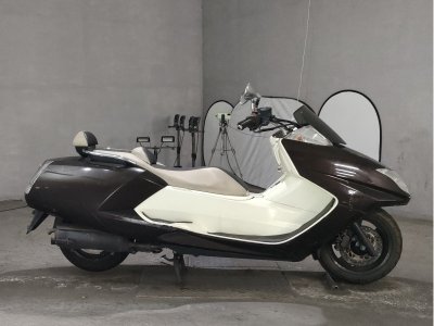 Yamaha MAGZAM