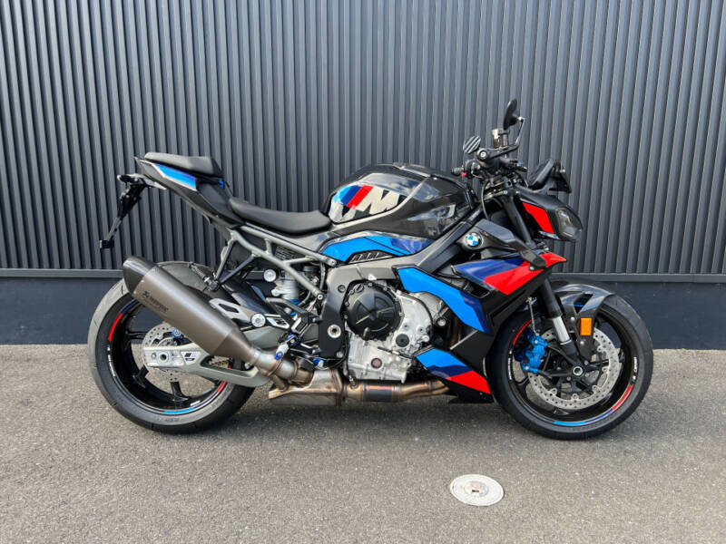 BMW M1000R