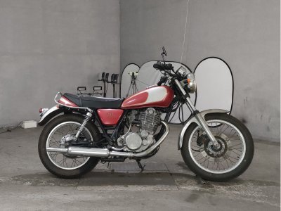 Yamaha SR400