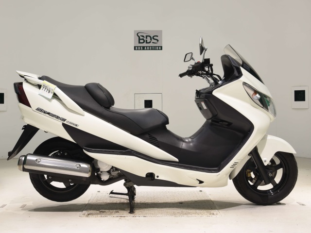 Suzuki SKYWAVE 250S