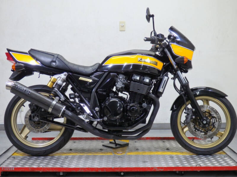 Kawasaki ZRX400