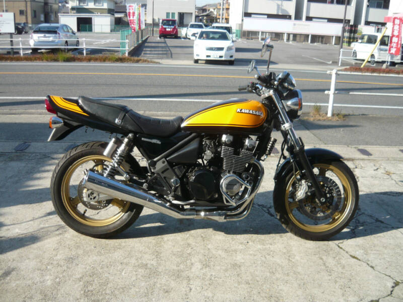 Kawasaki ZEPHYR400