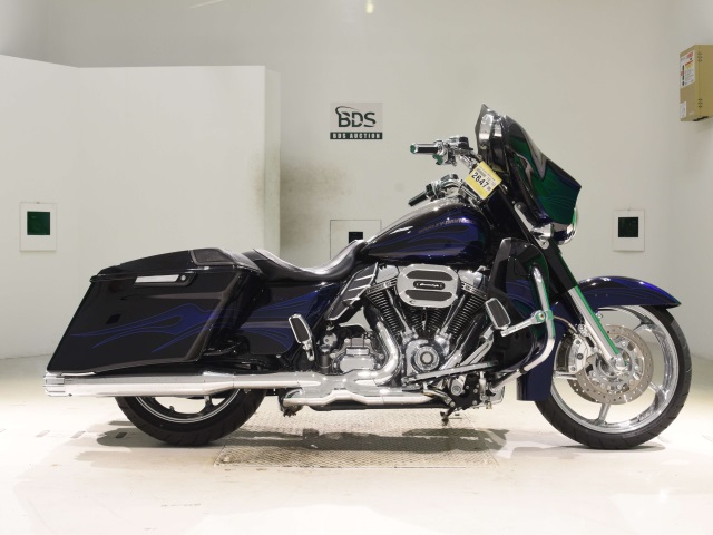 HD STREET GLIDE FLHXSE1800