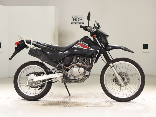Suzuki DR200S