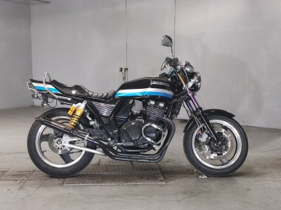 Kawasaki ZRX400