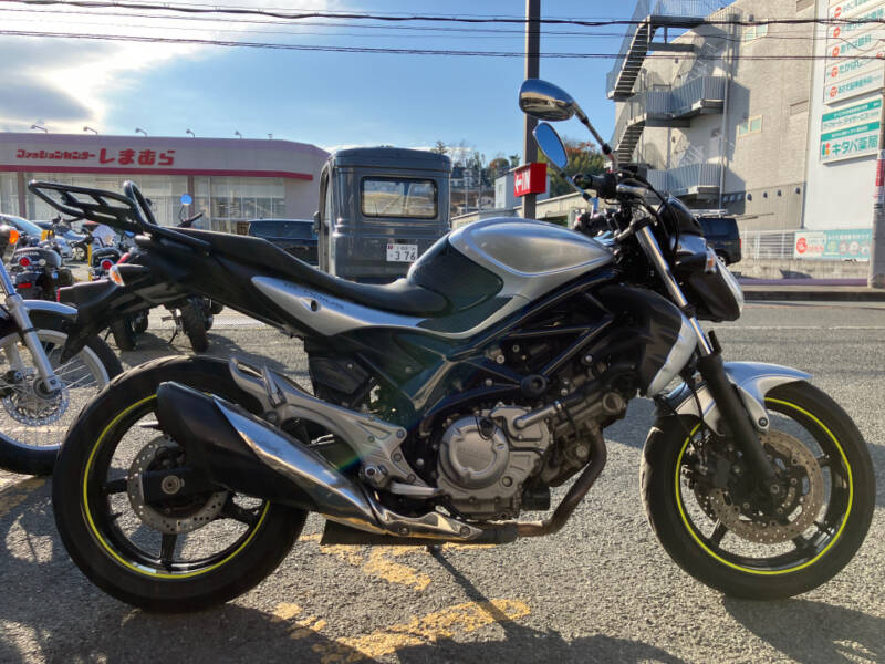 Suzuki GLADIUS SFV400A
