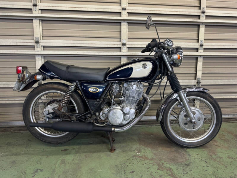 Yamaha SR400
