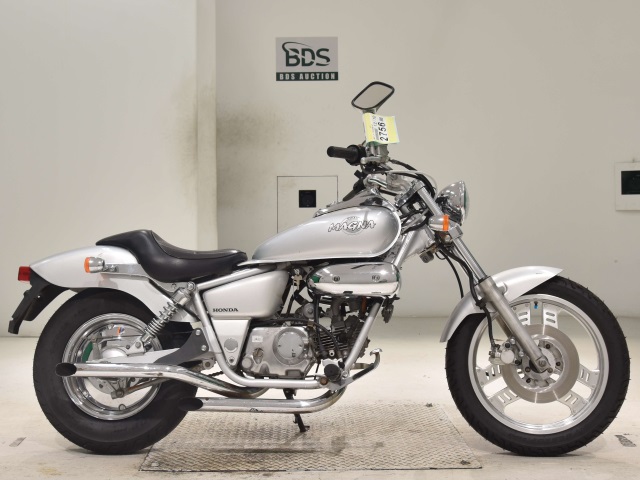 Honda MAGNA50