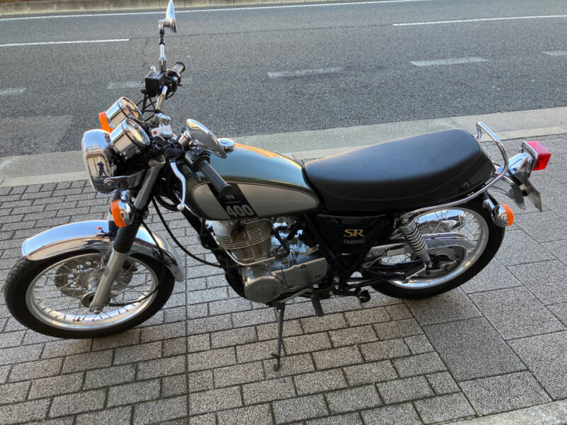 Yamaha SR400