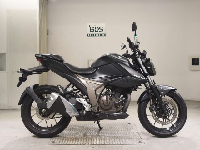 Suzuki GIXXER250