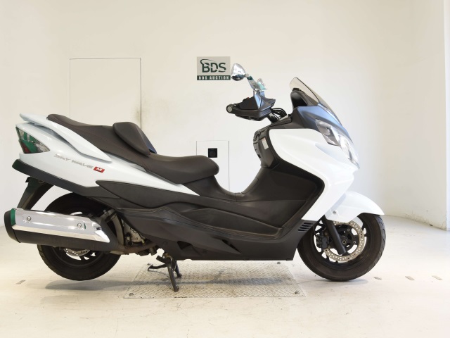Suzuki SKYWAVE 250M