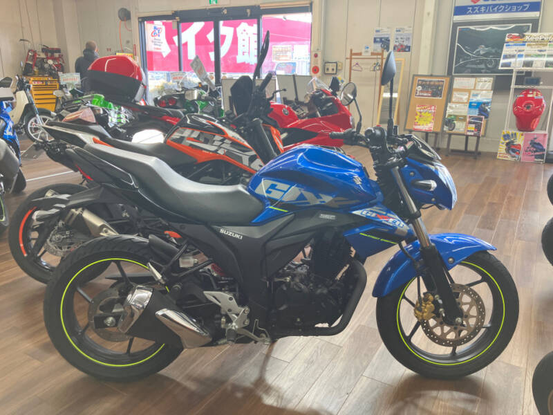 Suzuki GIXXER150