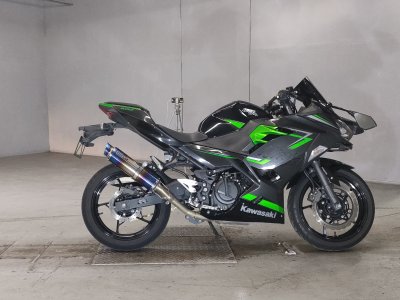 Kawasaki NINJA400