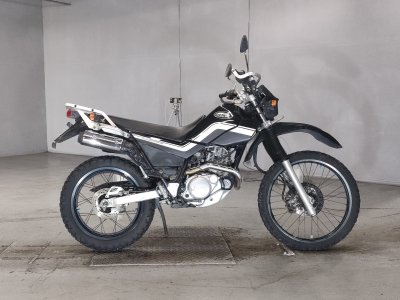 Yamaha SEROW XT225
