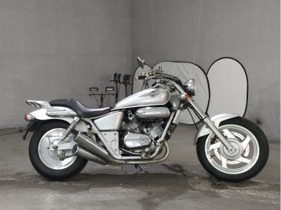 Honda MAGNA250