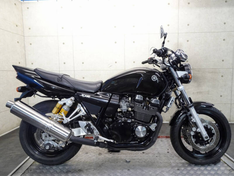 Yamaha XJR400