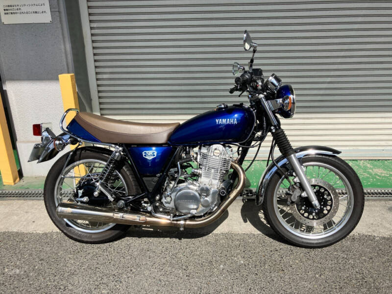 Yamaha SR400