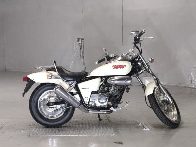 Honda MAGNA50