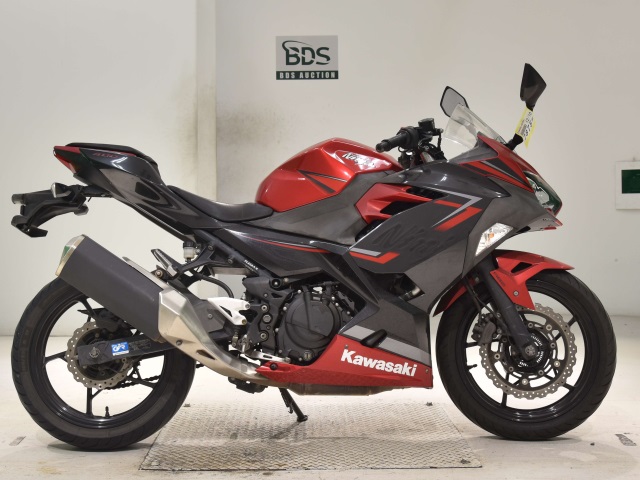 Kawasaki NINJA400