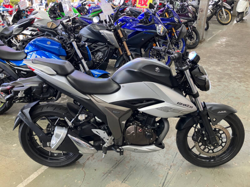 Suzuki GIXXER250
