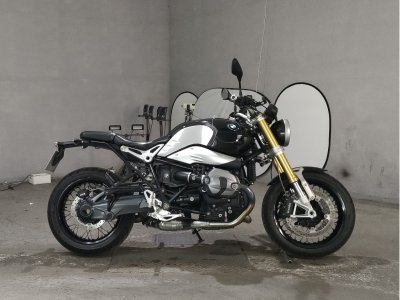 BMW R NINE T