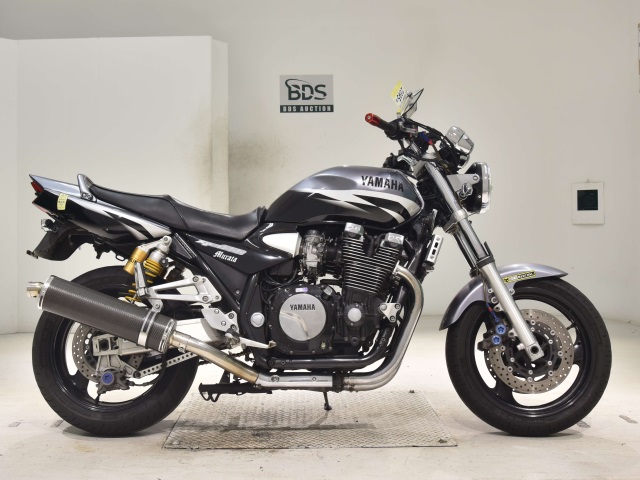 Yamaha XJR1300