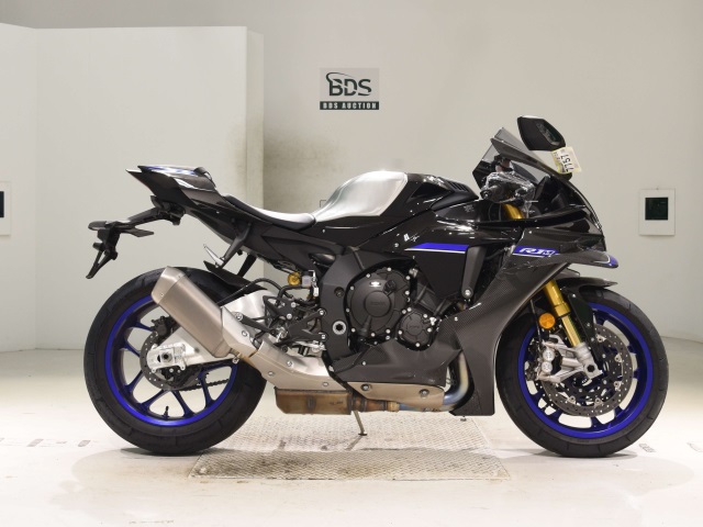 Yamaha YZF-R1M