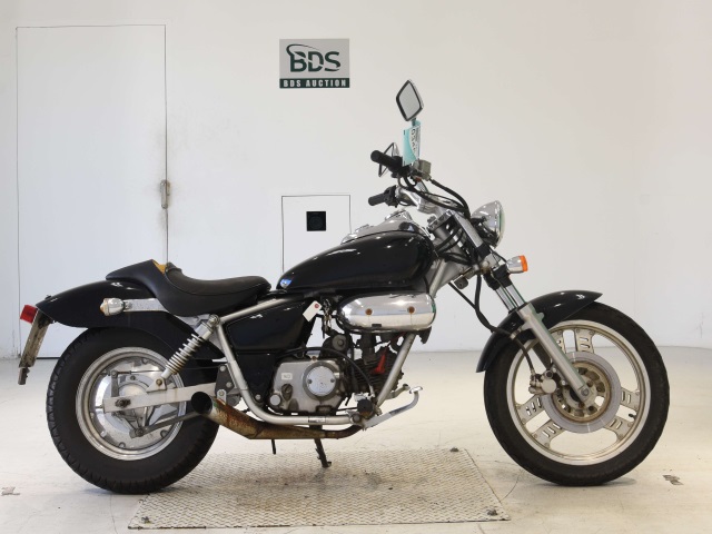 Honda MAGNA50