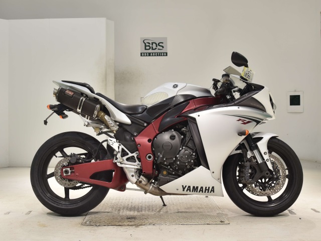 Yamaha YZF-R1