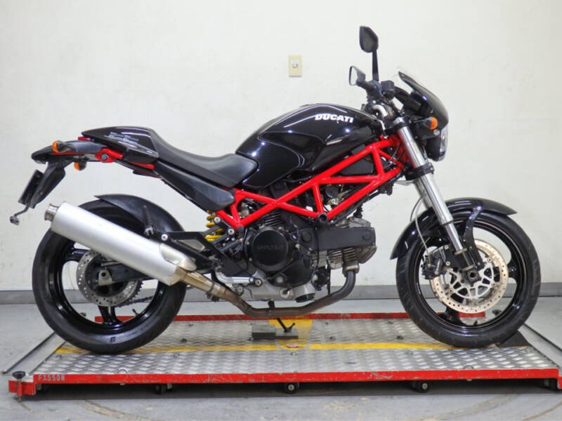 Ducati MONSTER 400