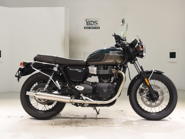 Triumph BONNEVILLE T100