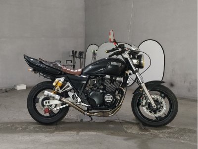 Yamaha XJR400