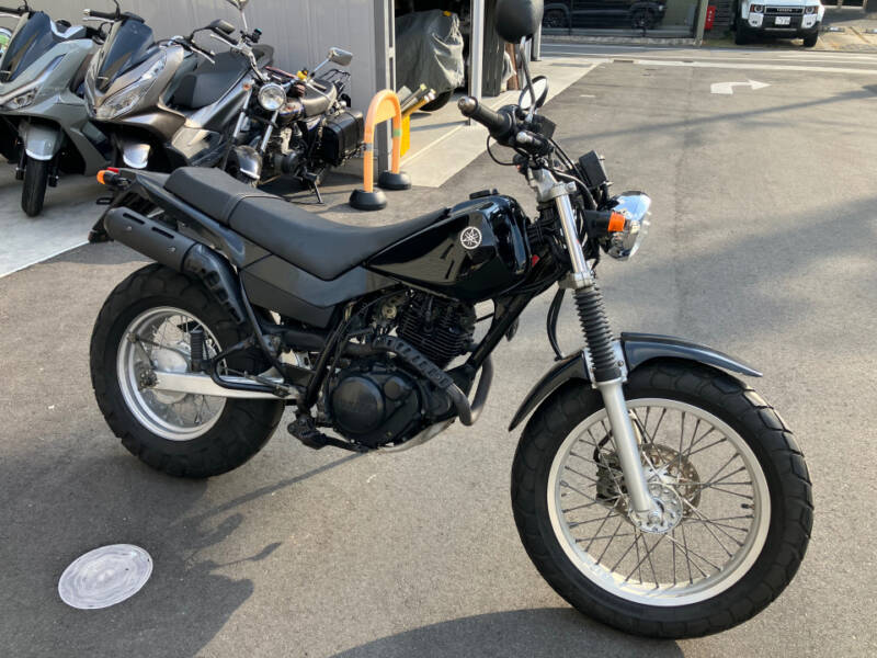 Yamaha TW225