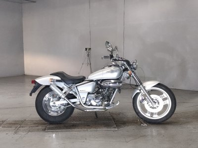 Honda MAGNA50