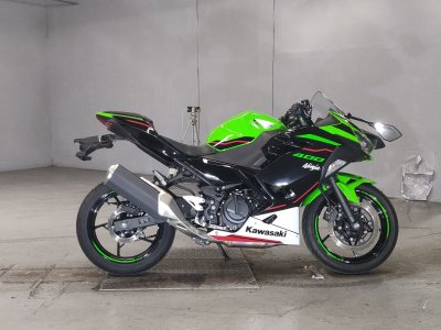 Kawasaki NINJA400