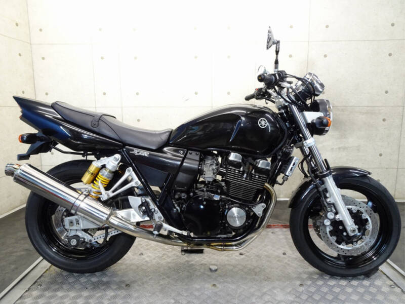 Yamaha XJR400
